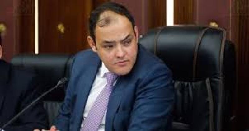 أحمد سمير: حوافز لجذب الاستثمارات لزيادة مساهمة الصناعة فى الناتج المحلى لـ20%