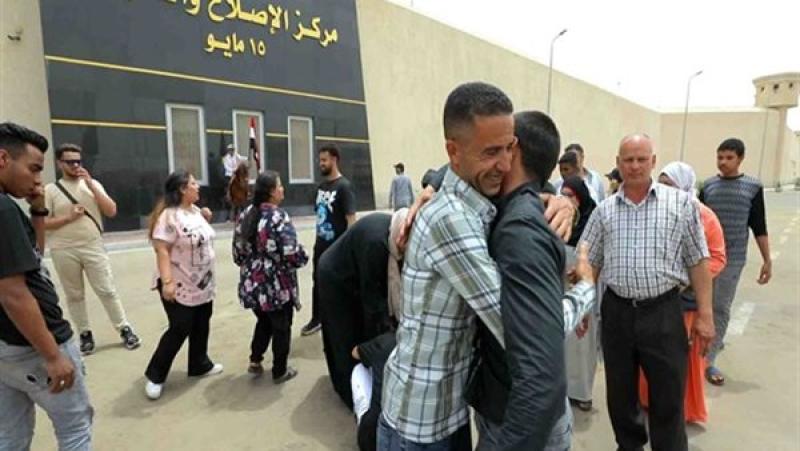 العفو عن 476 من السجناء