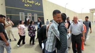 الداخلية: العفو عن 476 من...