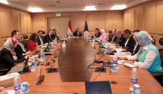 وزير السياحة والآثار يترأس اجتماع...