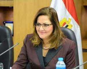 وزيرة التخطيط تستعرض جهود الدولة...