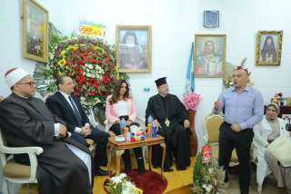 محافظ دمياط تزور كنيسة الروم...
