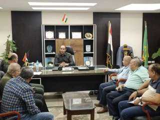 بيع محال تجارية وصيدلية بالأسواق...