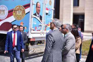وزير العمل يطلق 8 وحدات...