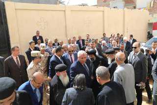 محافظ الوادي الجديد يقدم التهنئة...