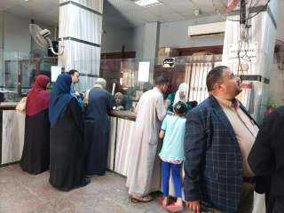 توافد المواطنين على المراكز التكنولوجية...