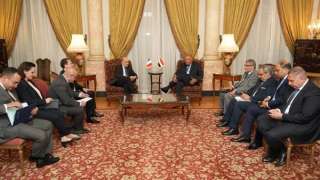 وزير الخارجية يستقبل المبعوث الرئاسي...