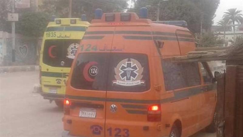 انتشال جثة مسن من تحت أنقاض منزل في قنا