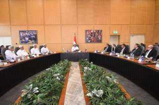 وزير الإسكان بسلطنة عمان يلتقى...
