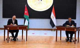رئيسا وزراء مصر والأردن يوقعان...