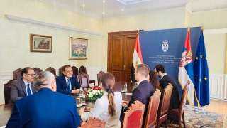 سفير مصر في بلجراد يلتقي...