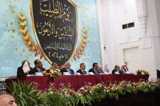 رئيس هيئة الرعاية الصحية يشهد...