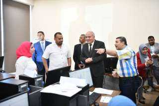 محافظ قنا يتفقد تدريب مشروع...