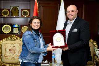 وزيرة الهجرة تصل بني سويف...
