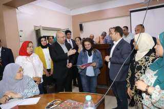 محافظ بني سويف ووزيرة الهجرة...