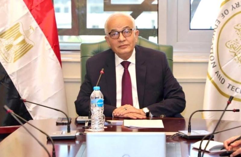 الدكتور رضا حجازى وزير التربية والتعليم والتعليم الفني