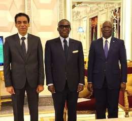 السفير المصري في مالابو يلتقي...