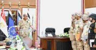 وزير الدفاع يشهد مشروع مراكز...