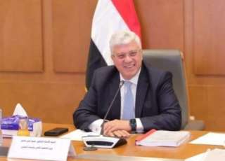 وزير التعليم العالي يغادر إلى...