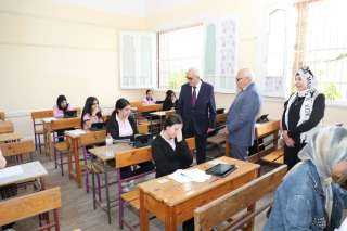 وزير التربية والتعليم ومحافظ بورسعيد...