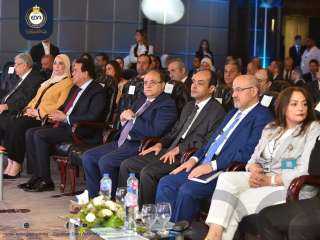 رئيس هيئة الدواء المصرية يشارك...