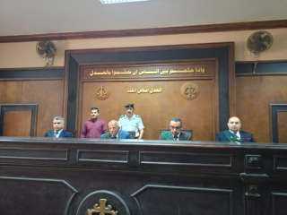المشدد 3 سنوات لموظف لتهديده...