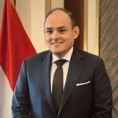 وزير التجارة والصناعة يستعرض مؤشرات...