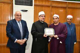 وزير الأوقاف ورئيس الإذاعة المصرية...