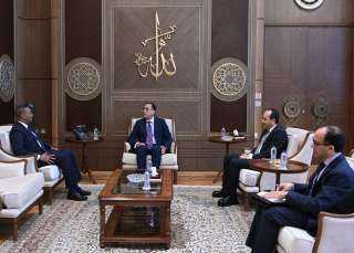 رئيس الوزراء يستقبل سفير جمهورية...