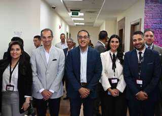 رئيس الوزراء يتفقد المنطقة التكنولوجية...