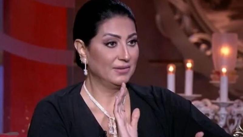 وفاء عامر