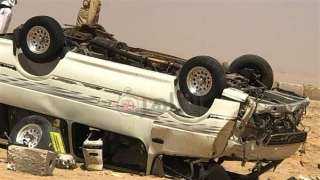 إصابة 11 شخصا في انقلاب...