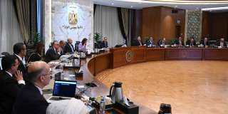 رئيس الوزراء يترأس اجتماع المجلس...