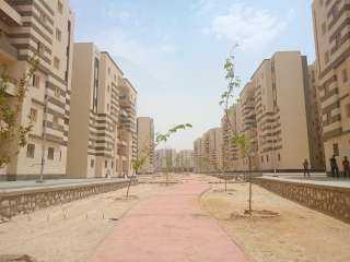 وزير الإسكان يتابع موقف تنفيذ...