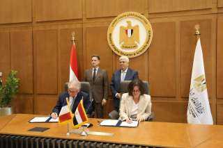 توقيع اتفاق تعاون بين الجامعة...
