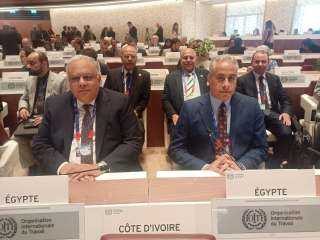 وزير العمل يُشارك في الجلسة...