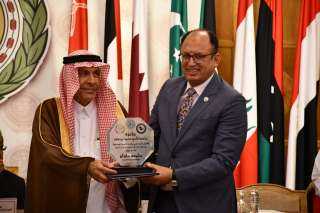 جامعة حلوان تحصد جائزة جامعة...