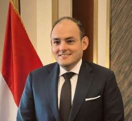 وزير التجارة والصناعة يتوجه لمدينة...