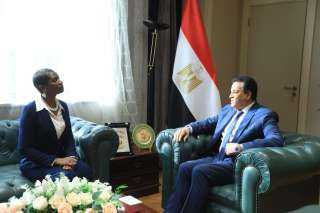وزير الصحة يستقبل وزيرة صحة...