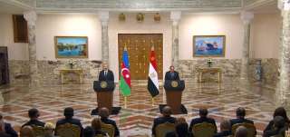 الرئيس عبد الفتاح السيسي يعقد...