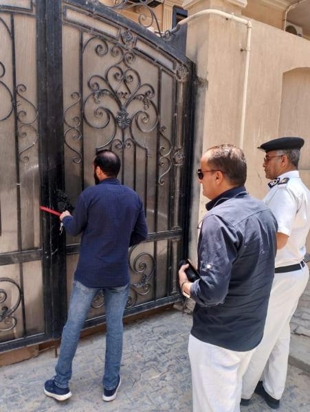 رئيس جهاز القاهرة الجديدة: إزالة مخالفات بناء بالامتداد الشرقي والتجمعين الثالث والخامس..وغلق أنشطة مخالفة بالتجمع الأول