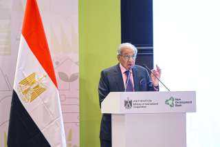 البروفيسور إن كي سينج رئيس...