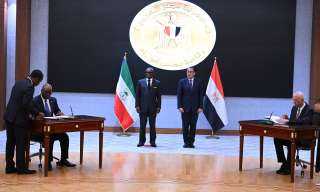 رئيس الوزراء ونائب رئيس غينيا...