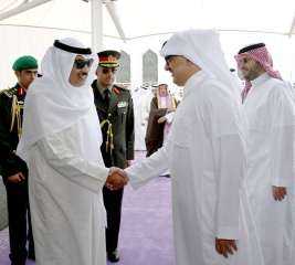 ولي العهد الكويتي يغادر السعودية...