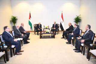 الرئيس السيسى يلتقى أبو مازن...