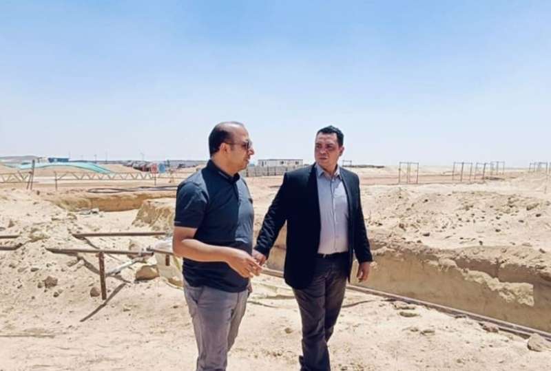 رئيس جهاز تنظيم إدارة المخلفات يتابع أعمال تنفيذ البنية التحتية بمجمع العاشر من رمضان