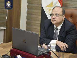 رئيس هيئة الدواء يشارك في...