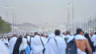 مصر للطيران: تواجد طبيب على...