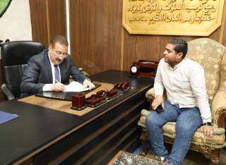 محافظ المنوفية يفحص طلبات عدد...