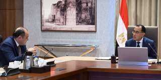 رئيس الوزراء يتابع موقف مبادرات...
